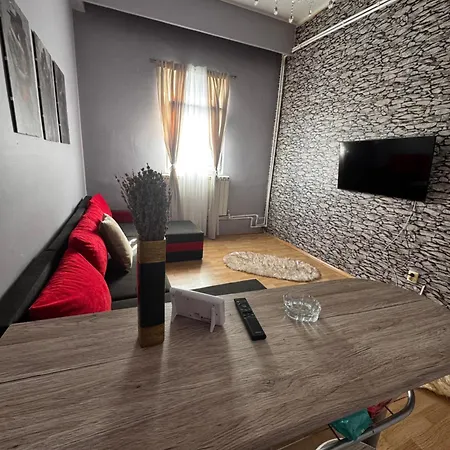 Apartment 3 Camere, Centru